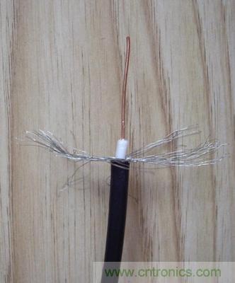 最簡(jiǎn)單使用的天線&mdash;&mdash;罐頭天線，可做正饋大鍋饋源！ 