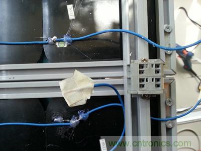 手工打造太陽能充電照明系統(tǒng)：點亮LED給手機(jī)充電