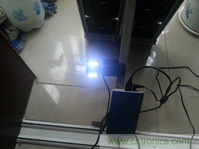 手工打造太陽能充電照明系統(tǒng)：點亮LED給手機(jī)充電