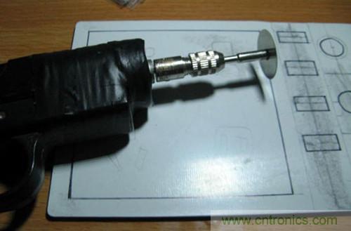 可調(diào)電源DIY：打孔，開槽