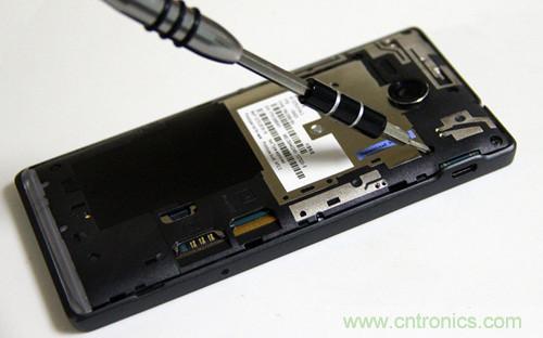 拆解4G新機(jī)索尼M35t：用料十足，易于維修