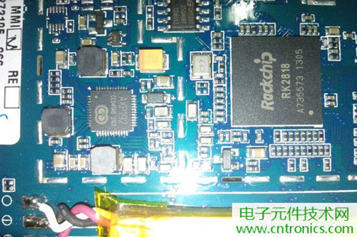 不怕摔的電紙書(shū)！一款柔性屏電子書(shū)閱讀器拆解