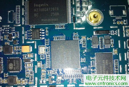 不怕摔的電紙書(shū)！一款柔性屏電子書(shū)閱讀器拆解