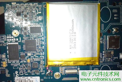 不怕摔的電紙書(shū)！一款柔性屏電子書(shū)閱讀器拆解