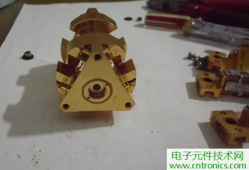 這貨一萬(wàn)三？50W半導(dǎo)體激光模塊拆解