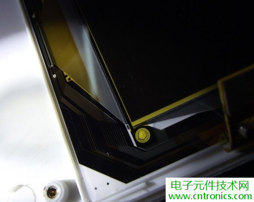 探秘電子紙！一款電紙書的電子墨水屏拆解