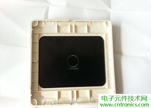 一款觸控開關(guān)拆解，做工不錯