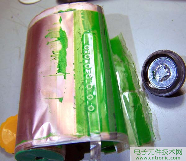 筆記本電池拆解，探秘電池內(nèi)部結(jié)構(gòu)