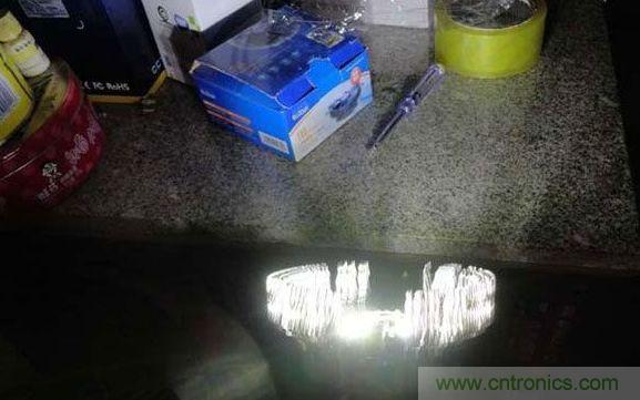 變廢為寶！風(fēng)扇散熱器變身山寨LED燈