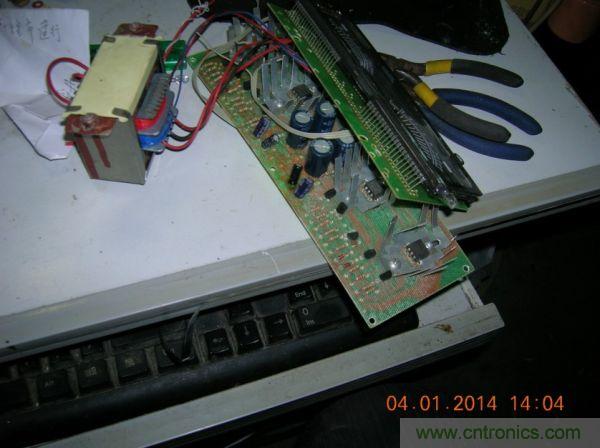 巧奪天工！大神利用山寨功放為高性價(jià)比逆變器&ldquo;穿新衣&rdquo;