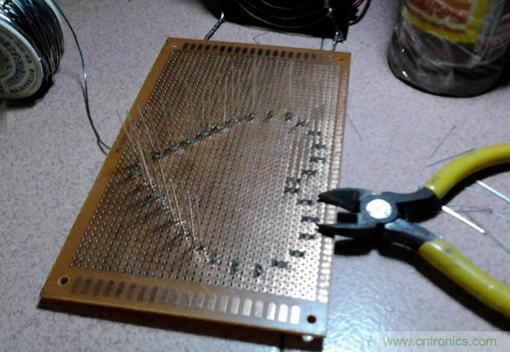 三八節(jié)將至！DIY心形LED流水燈！你們懂的~