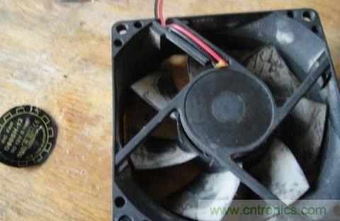 創(chuàng)意DIY！迷你風(fēng)力發(fā)電機(jī)！