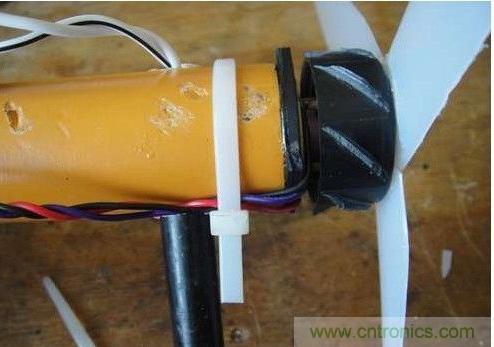 創(chuàng)意DIY！迷你風(fēng)力發(fā)電機(jī)！