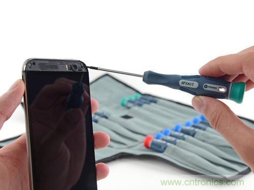 牛人強(qiáng)拆！新HTC One(M8)真機(jī)精密做工難修理