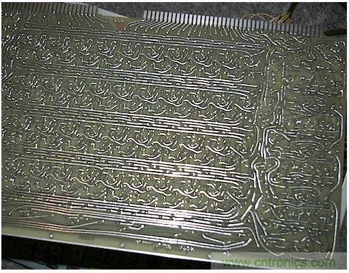 經(jīng)典懷舊拆解！歷史彌留的可編程科學(xué)計算器 from 1966