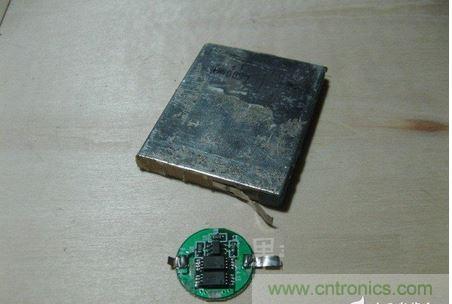 DIY頭戴式藍(lán)牙耳機(jī)，