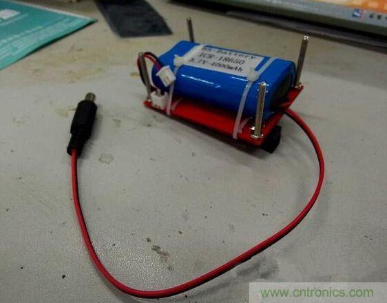 DIY神器：夜間不間斷電源，大學(xué)通宵嗨翻天！