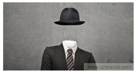 式隱形斗篷利用主動(dòng)式組件與被動(dòng)式超穎材料，可望進(jìn)一步縮減斗篷尺寸，使其更適合個(gè)人使用