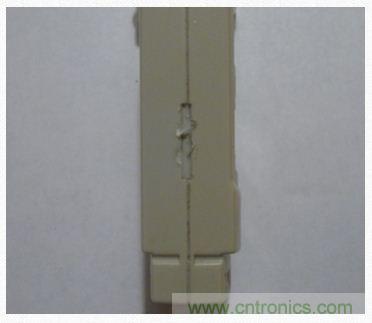 圖2：機身側面的狹縫。