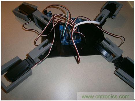 想要DIY一個(gè)會(huì)打招呼的超萌機(jī)器人嗎？猛戳這里