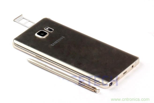 Galaxy Note5拆解，與S系列差距日漸模糊