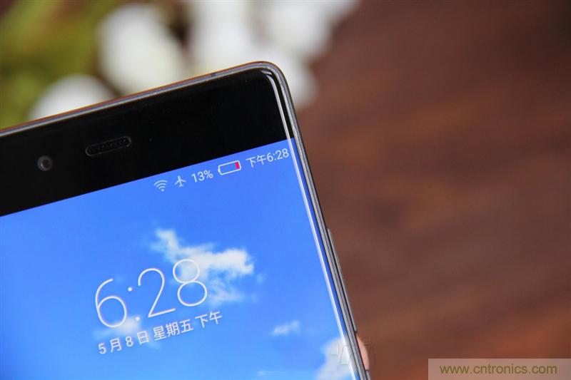 無邊框的 nubia Z9 ，一款既有驚喜，又有驚艷的智能手機
