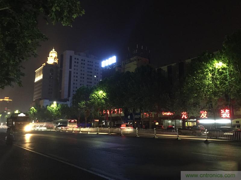 無邊框的 nubia Z9 ，一款既有驚喜，又有驚艷的智能手機