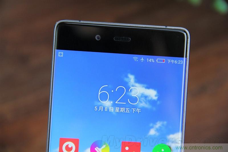 無邊框的 nubia Z9 ，一款既有驚喜，又有驚艷的智能手機
