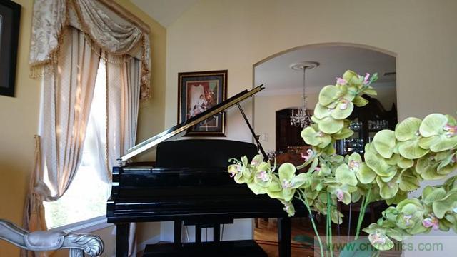 傳奇索尼，憑借Sony Xperia Z5能否在移動(dòng)市場(chǎng)奪得一席之地？