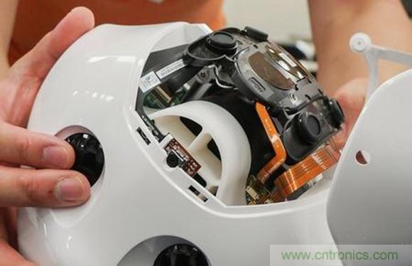 拆解筆記本不過癮，那就來拆拆日本情感機器人吧！