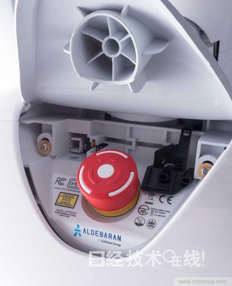 拆解筆記本不過癮，那就來拆拆日本情感機器人吧！