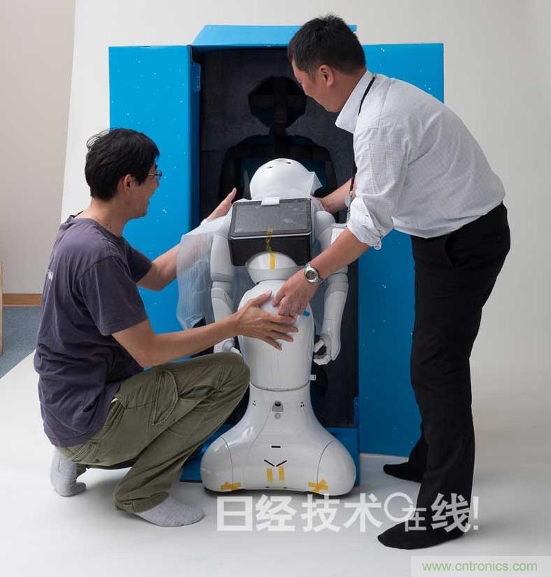 拆解筆記本不過癮，那就來拆拆日本情感機器人吧！