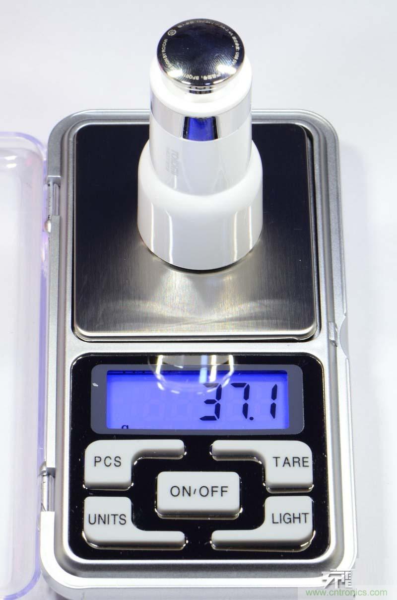 小米車載充電器拆解評(píng)測(cè)：49元能讓這枚&ldquo;子彈&rdquo;飛多遠(yuǎn)？