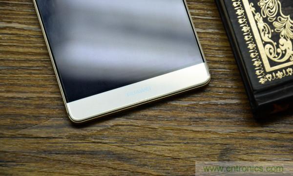 新旗艦Mate 8全評(píng)測(cè)：橫空出世！能否延續(xù)一機(jī)難求？