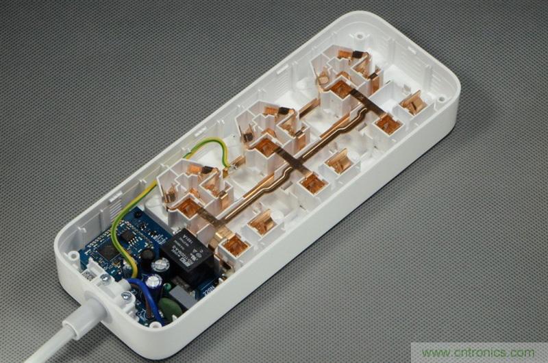 做工怒贊 神秘芯片！小米智能插線板拆解、評測