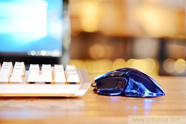 左手寫愛，右手寫他&mdash;&mdash;從此鍵盤鼠標不分家！