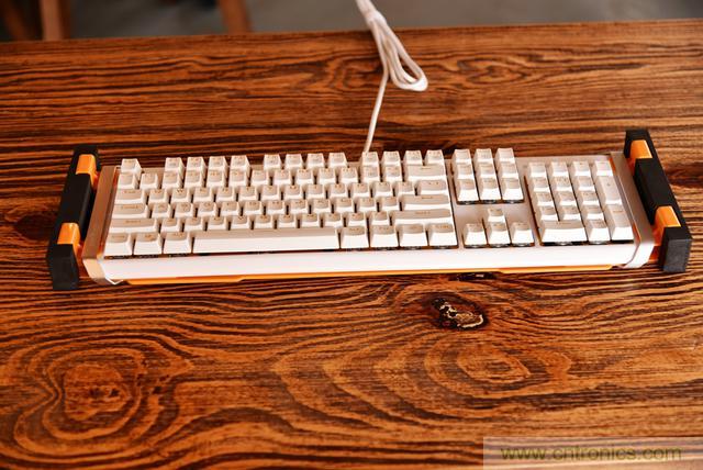 左手寫愛，右手寫他&mdash;&mdash;從此鍵盤鼠標不分家！