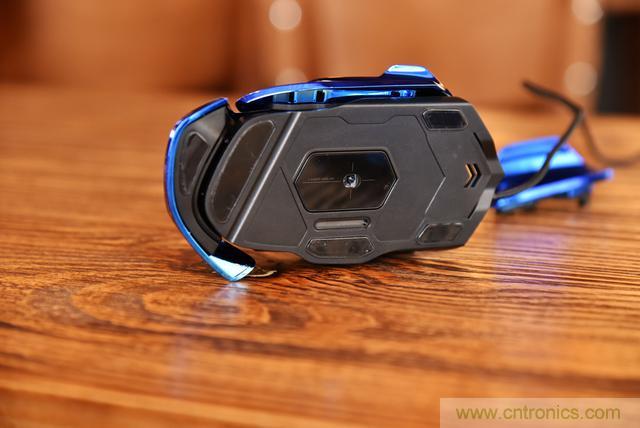 左手寫愛，右手寫他&mdash;&mdash;從此鍵盤鼠標不分家！