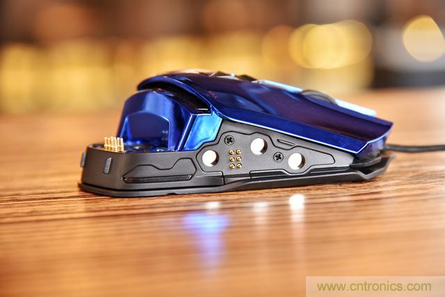 左手寫愛，右手寫他&mdash;&mdash;從此鍵盤鼠標不分家！