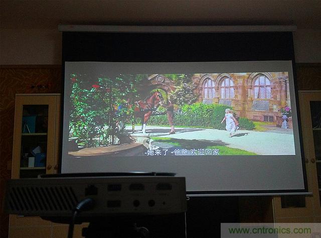 無屏電視時代已然來臨，客廳你做好準備了嗎？