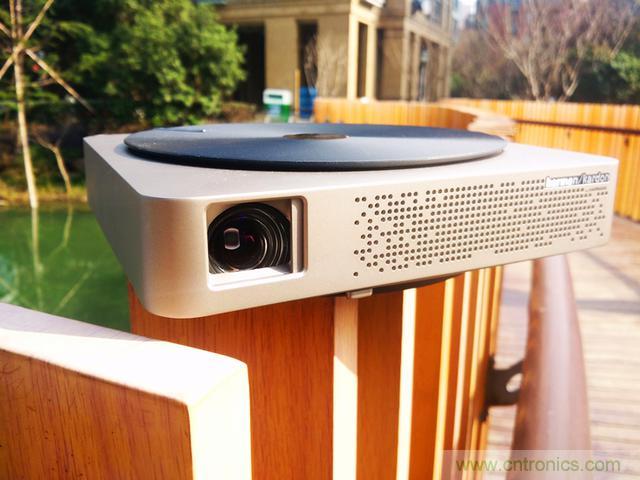 無屏電視時代已然來臨，客廳你做好準備了嗎？