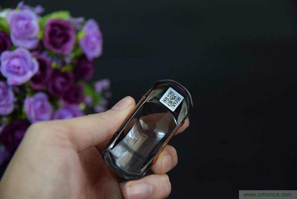 虛擬與現(xiàn)實(shí)相結(jié)合的飛車游戲，讓你體驗(yàn)速度與激情的碰撞！