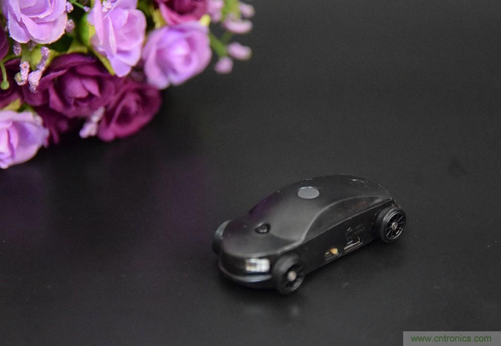 虛擬與現(xiàn)實(shí)相結(jié)合的飛車游戲，讓你體驗(yàn)速度與激情的碰撞！