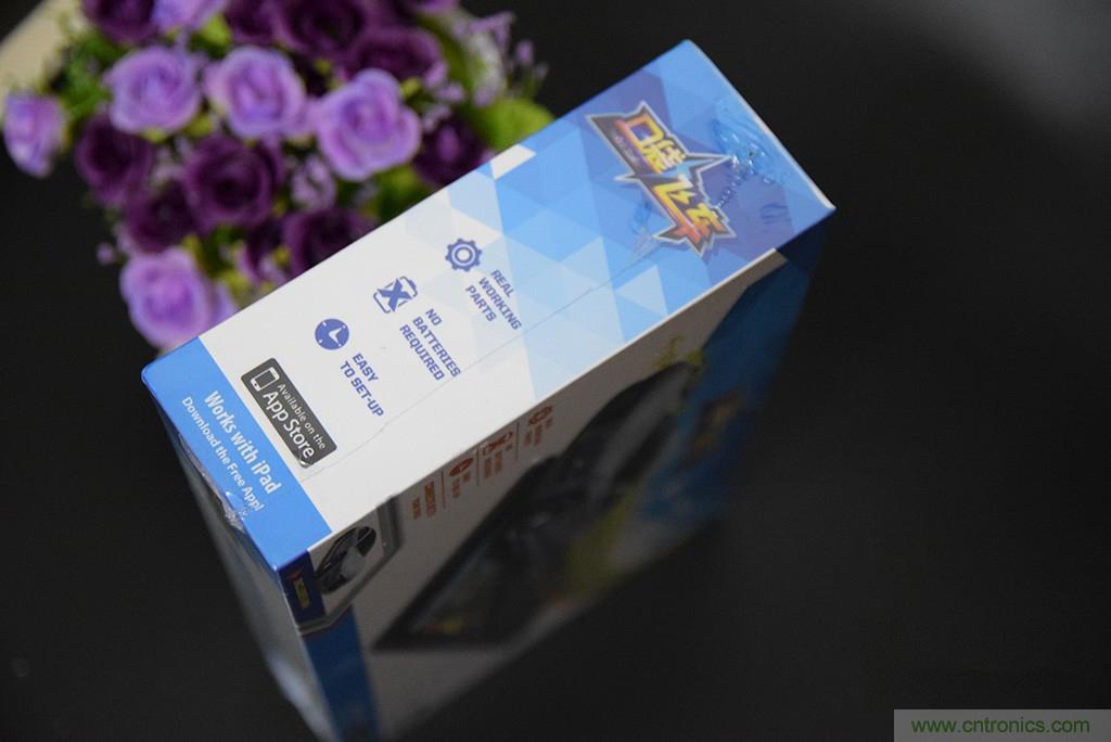 虛擬與現(xiàn)實(shí)相結(jié)合的飛車游戲，讓你體驗(yàn)速度與激情的碰撞！