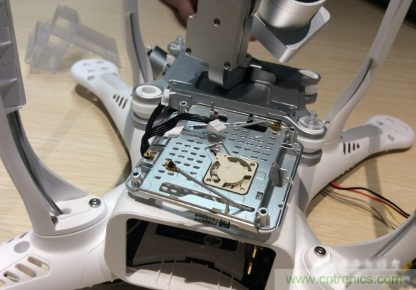 真飛機(jī)拆不著，那就來(lái)拆拆無(wú)人機(jī)&ldquo;鼻祖&rdquo;大疆吧！