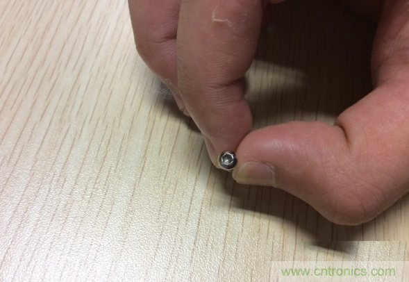 真飛機(jī)拆不著，那就來(lái)拆拆無(wú)人機(jī)&ldquo;鼻祖&rdquo;大疆吧！