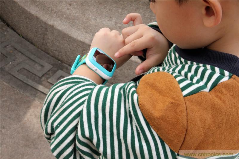 別讓《失孤》重演，360兒童手表幫你定住家中小頑童！