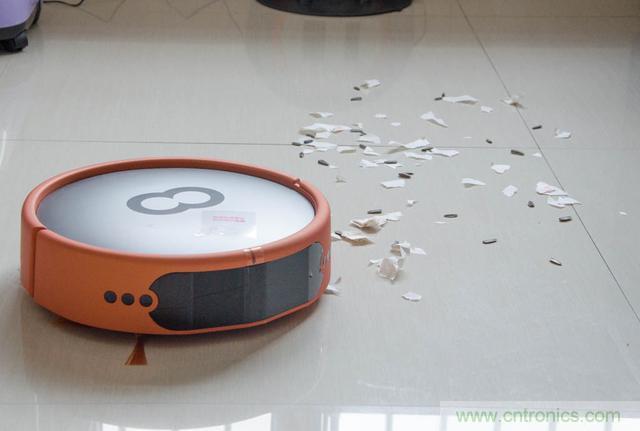 智能導(dǎo)航掃地機(jī)器人，以內(nèi)更靠譜！