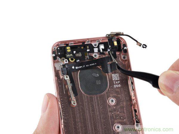 有什么地方?jīng)]有變？iPhone SE真機(jī)拆解