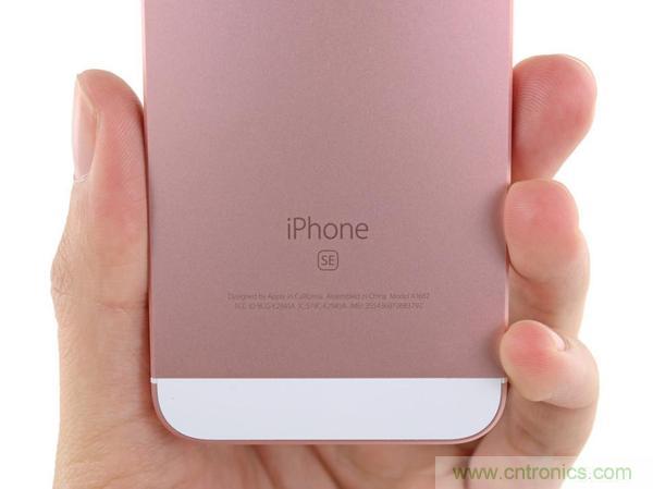 有什么地方?jīng)]有變？iPhone SE真機(jī)拆解